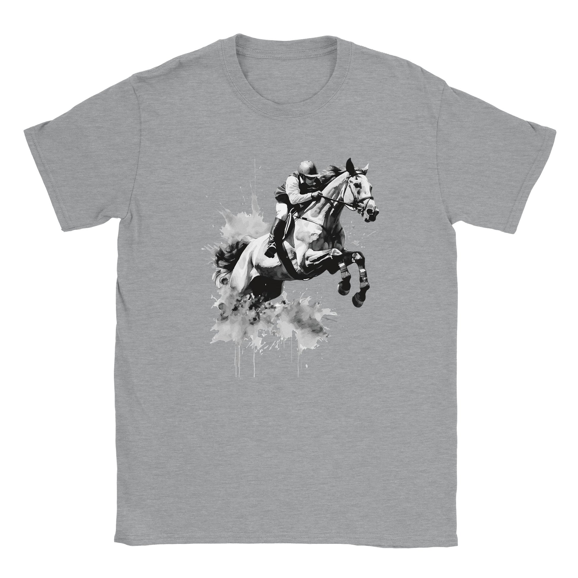 Die Vorderseite eines grauen Tshirts auf dem ein Jockey in einem schwarz weißen Motiv durch eine Explosion springt, der Hintergrund ist weiß