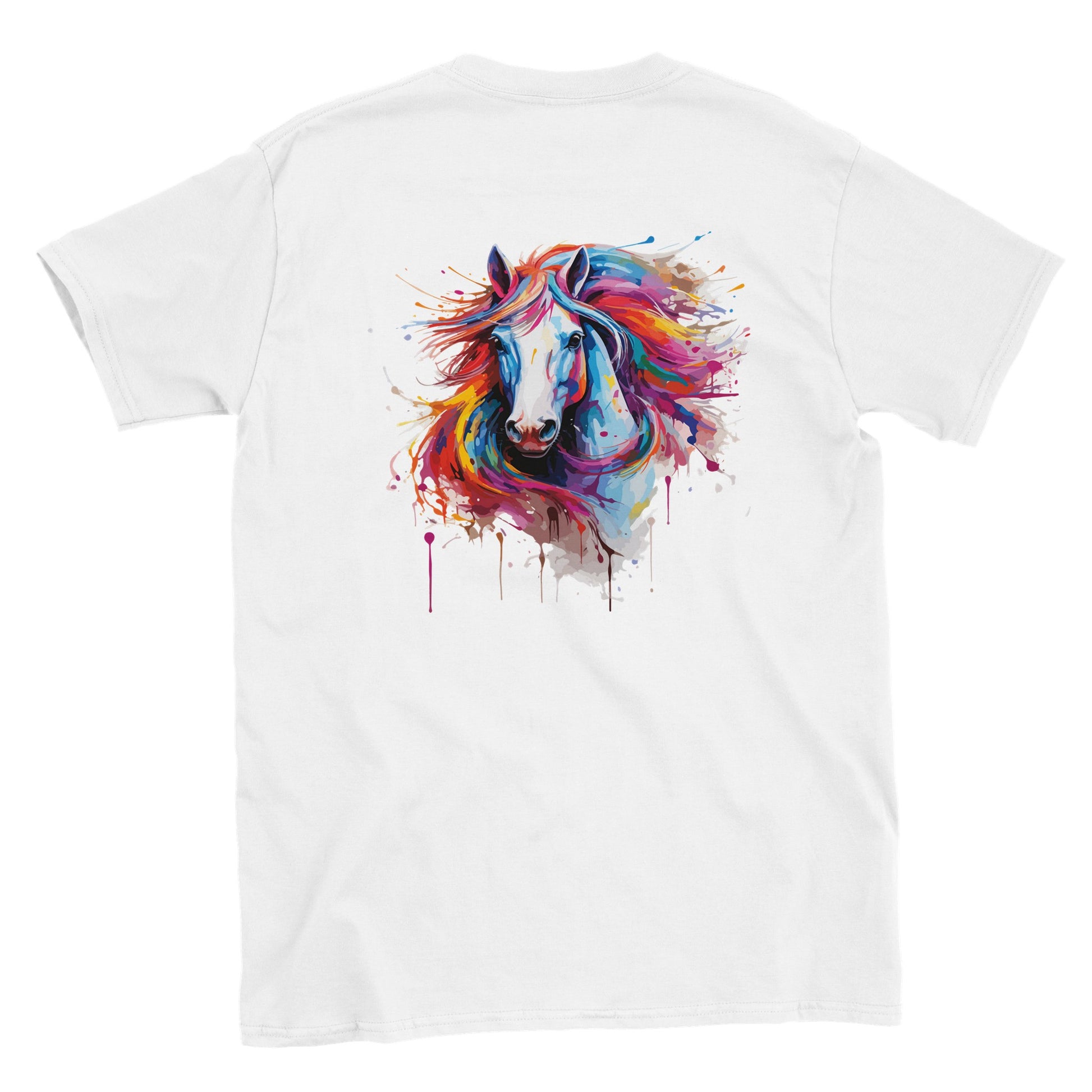 Die Rückseite eines weißen Tshirts auf dem ein bunter Pferdekopf im Graffiti Stil prangt, der Hintergrund ist weiß