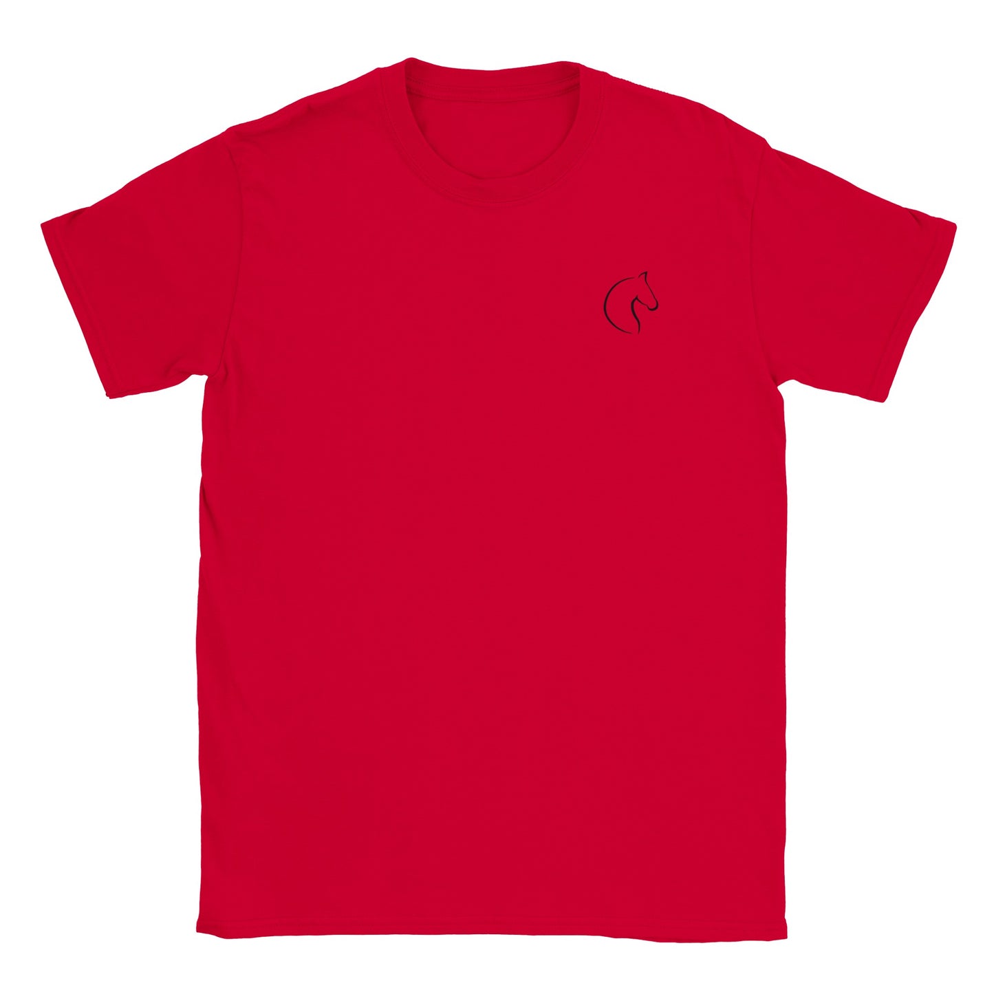 Die Vorderseite eines roten Tshirts auf dem  auf brusthöhe eine kleiner Pferdekopf zu sehen ist, der Hintergrund ist weiß